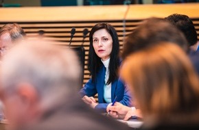 acatech - Deutsche Akademie der Technikwissenschaften: EU-Commissioner Mariya Gabriel meets with leaders from industry and academia for the inaugural Innovation Roundtable