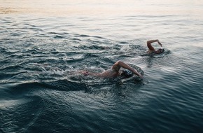 Nathalie Pohl: Ausnahmeathleten stellen Weltrekord im Mittelmeer auf / Extremschwimmer Nathalie Pohl und Andy Donaldson sammeln mit neuem Weltrekord über 150.000 Euro für den guten Zweck