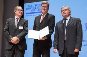 Santander Consumer Bank AG: "Rektor des Jahres" ist Professor Dr. Johannes Wessels