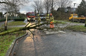 Freiwillige Feuerwehr Alpen: FW Alpen: Mehrere Sturmeinsätze im Gemeindegebiet Alpen
