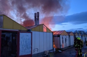 Feuerwehr Oberhausen: FW-OB: Feuer im Gartencenter
