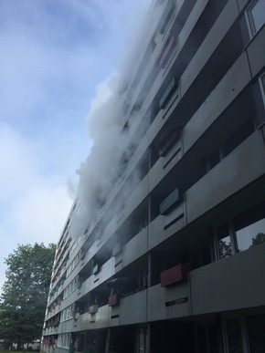 FW-ME: Wohnungsbrand mit Menschenrettung