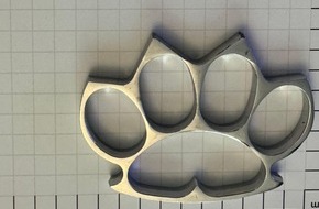 Bundespolizeidirektion Sankt Augustin: BPOL NRW: Bundespolizei stellt Jugendlichen mit Schlagring im Essener Hauptbahnhof