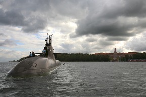 Deutsche Marine - Bilder der Woche: Seltener Gast in der Flensburger Förde