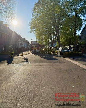 FW-RE: Wohnungsbrand in voller Ausdehnung - zwei Katzen aus der Wohnung gerettet - keine Personen verletzt