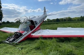 Feuerwehr Recklinghausen: FW-RE: Notlandung eines Kleinflugzeugs - ein Verletzter