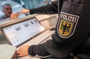 Bundespolizeidirektion M&uuml;nchen: Bundespolizeidirektion M&uuml;nchen: Bundespolizei verweigert Einreise nach Visaerschleichung