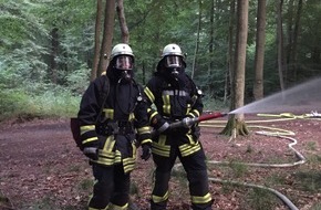 Feuerwehr der Stadt Arnsberg: FW-AR: Basislöschzug 1 übt Ernstfall im Wildwald Voßwinkel