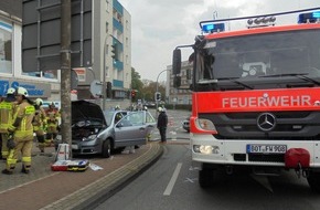 Feuerwehr Bottrop: FW-BOT: Verkehrsunfall mit eingeklemmter Person