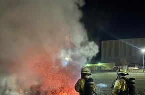 Feuerwehr Weinheim: FW Weinheim: Zwei Brandeins&auml;tze am Dienstagabend. Feuerwehr Weinheim schnell zur Stelle