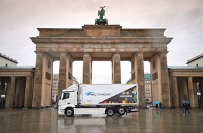 EDEKA ZENTRALE Stiftung & Co. KG: Vollelektrische Versorgung von Supermärkten in Berlin: EDEKA startet Praxistest des Mercedes-Benz eActros (FOTO)
