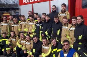 Feuerwehr Bottrop: FW-BOT: Grundausbildung Freiwillige Feuerwehr Bottrop
