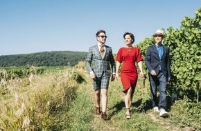 Sky Deutschland: Für "MasterChef" wird auf Sky 1 ein Weingut zum Kochstudio: In Deidesheim kochen 17 Kandidaten um den Verbleib in der Show