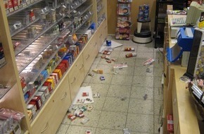 Polizeiinspektion Hameln-Pyrmont/Holzminden: POL-HOL: Einkaufsmarkt Delligsen: Einbrecher entwendeten gezielt Tabakwaren - Rückwärtige Tür gewaltsam aufgebrochen -