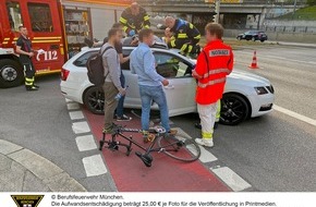 Feuerwehr München: FW-M: Fahrradfahrer schwer verletzt (Westend)