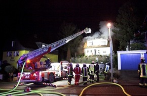 Feuerwehr Essen: FW-E: Dachstuhlbrand in Einfamilienhaus in Essen-Bergerhausen, keine Verletzten