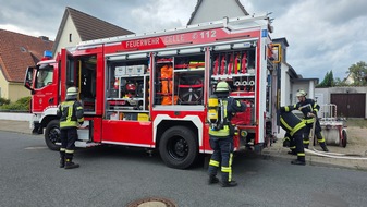 Freiwillige Feuerwehr Celle: FW Celle: Rauchentwicklung aus einem Dach