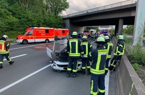 Feuerwehr und Rettungsdienst Bonn: FW-BN: Verkehrsunfall auf der BAB 565 - Personen blieben unverletzt.