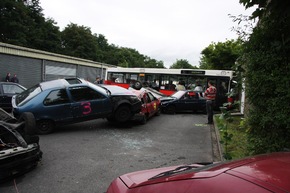 FW-E: Verkehrsunfall mit Linienbus, groß angelegte Übung in Essen-Bergeborbeck