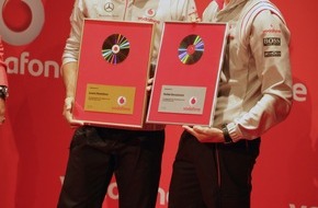 Vodafone GmbH: Motorsport meets Music: Vodafone Music Memory mit Lewis Hamilton und Heikki Kovalainen