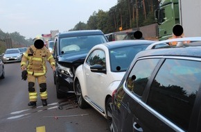 Polizeidirektion Kaiserslautern: POL-PDKL: A6/Kaiserslautern, 1 Leichtverletzter bei Auffahrunfall mit fünf beteiligten Fahrzeugen