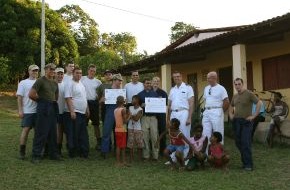 Presse- und Informationszentrum Marine: Deutsche Marine - Pressemeldung: Marinesoldaten in Brasilien im Einsatz für ein Kinderlachen