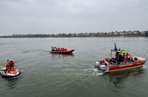 Feuerwehr und Rettungsdienst Bonn: FW-BN: Wasserrettung auf dem Rhein