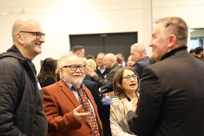 POL-OF: Innenstaatssekretär Martin Rößler besucht interkulturellen Abend des Polizeipräsidiums Südosthessen und der Stadt Hanau