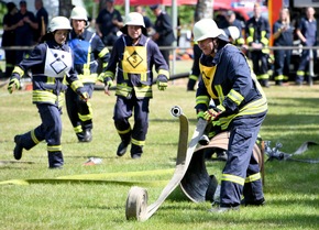 FW-RD: Feuerwehrtag und Jugenfeuerwehr-Jubiläum in Wasbek
