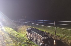 Polizeiinspektion Oldenburg-Stadt / Ammerland: POL-OL: +++Pressemitteilung des Polizeikommissariats Bad Zwischenahn: Verkehrsunfall mit glimpflichem Ausgang. Zeugenaufruf nach erheblicher Fahrbahnverschmutzung+++