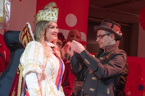 Nach zweimaligem Aussetzen wegen Corona: Bonner Prinzenpaar mitsamt Equipe besucht traditionellen Karnevalsempfang der Sparkasse KölnBonn