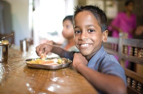Stiftung SOS-Kinderdorf Schweiz: In Schweizer Schubladen schlummern 8 Millionen Handys – mit hohem Nährwert