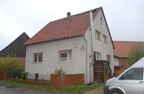 Polizeiinspektion Hildesheim: POL-HI: Dachstuhlbrand eines Einfamilienhauses in Söhlde/Groß Himstedt (Kreis Bad Salzdetfurth) - Kein Personenschaden - Brandursache geklärt