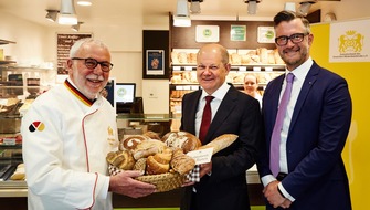 Zum Tag des Deutschen Brotes: Bäckerhandwerk überreicht Brotkorb an Bundeskanzler Scholz