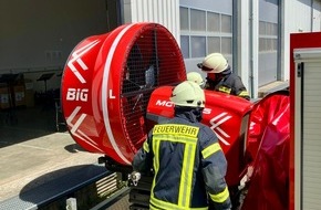 Kreisfeuerwehr Oldenburg: FW-OLL: Ausgel&ouml;ste Brandmeldeanlage verhindert Schlimmeres - Erster Realeinsatz f&uuml;r Gro&szlig;l&uuml;fter der Kreisfeuerwehr Oldenburg