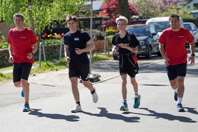 FW-LFVSH: Feuerwehren legen &uuml;ber 3.000 Kilometer nur mit Muskelkraft zur&uuml;ck: "FitQuerBeet" erreicht nach einem Jahr gro&szlig;es Finale in Flensburg