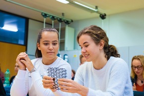 Schulklassen der Sommertalschule entdecken Berufe mit Zukunft (5.Mai)