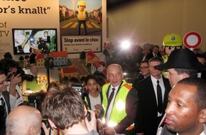 Touring Club Schweiz/Suisse/Svizzero - TCS: Rientro scolastico sicuro con Ueli Maurer!