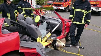 FW-PL: Feuerwehr Plettenberg bildet Nachwuchs aus