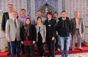 Polizeidirektion Göttingen: POL-GOE: Polizeipräsident besucht Türkisch-Islamische Gemeinde zu Göttingen e.V. (DITIB) - deutliches Zeichen gegen Islamfeindlichkeit