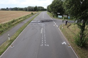 Polizei Mettmann: POL-ME: Schwerverletzter Motorradfahrer bei Verkehrsunfall - Mettmann- 2108002