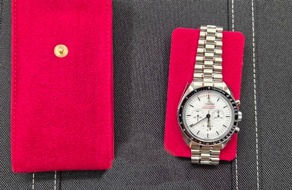 Hauptzollamt Singen: HZA-SI: Zoll stellt Luxuswaren im Wert von &uuml;ber 24.000 Euro fest - Freigrenze um mehr als das 80-fache &uuml;berschritten