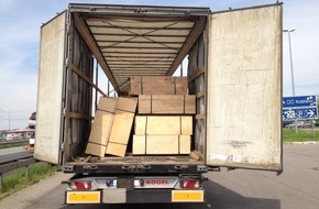 Polizeipräsidium Rheinpfalz: POL-PPRP: Zwangspause für 20 Tonnen Spanplatten