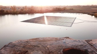 Erdgas Südwest: Presseinformation: Schwimmende Solaranlage für den Baggersee in Niederrimsingen