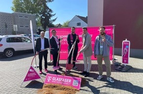Deutsche Telekom AG: Telekom startet Glasfaserausbau in Obertshausen Nord