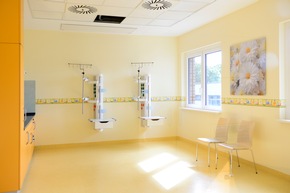 Asklepios Klinik Wandsbek: Neun Hightech-OP-Säle und eine Neugeborenen-Intensivstation feierlich eröffnet