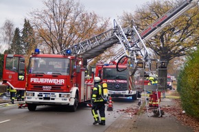 FW Flotwedel: Großeinsatz fordert Feuerwehren in Eicklingen