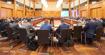Bundeskriminalamt: BKA: Terrorismusbekämpfung in Europa -
Treffen der Polizeichefs der EU-Mitgliedsstaaten in Berlin
