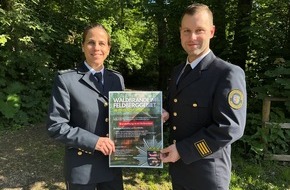 PD Hochtaunus - Polizeipr&auml;sidium Westhessen: POL-HG: Waldbr&auml;nde in der Feldbergregion: Polizei sensibilisiert Bev&ouml;lkerung und stellt neues Informationsplakat vor,
