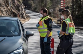 Bundespolizeidirektion München: Bundespolizeidirektion München: Ohne Papiere - in gestohlenem Auto